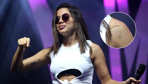 17 tatuagens da Anitta que você ainda não conhecia!